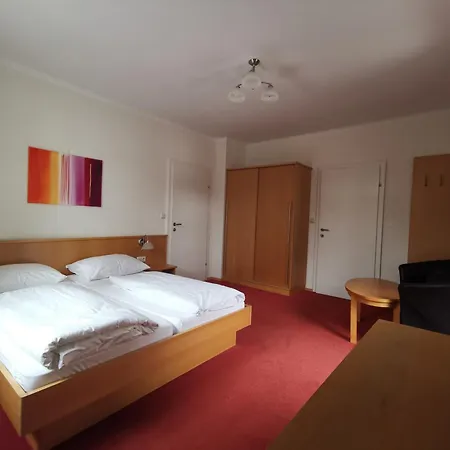 Gasthof Zum Hirschen Hotel 4*