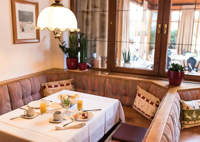 招待所 Zum Hirschen 3*