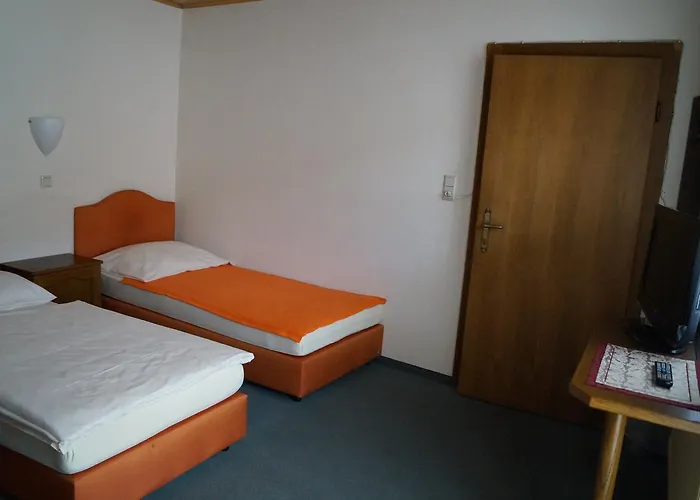 Zum Hirschen بيت ضيافة