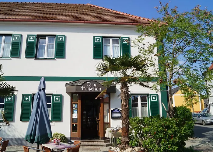 Zum Hirschen 3*